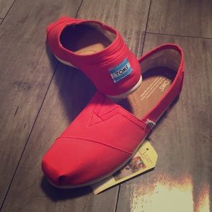 TOMS